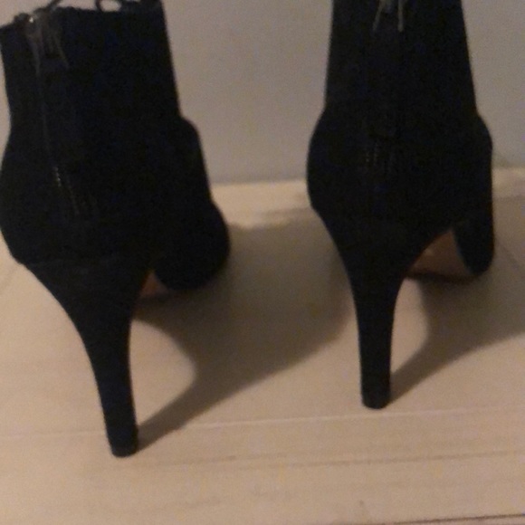 Franco Sarto cutout Open toe booties! ⚡️💥 - Picture 4 of 5